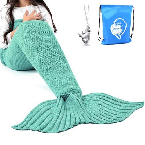 Cozy mermaid tail blanket