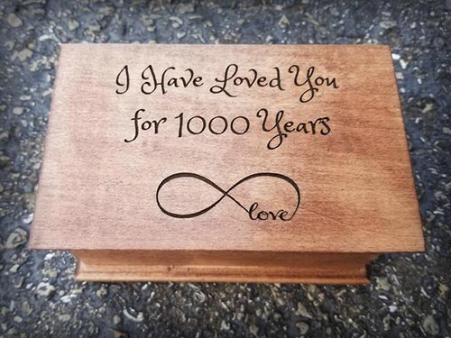 Valentine's Day Gifts for Her: Custom Music Box