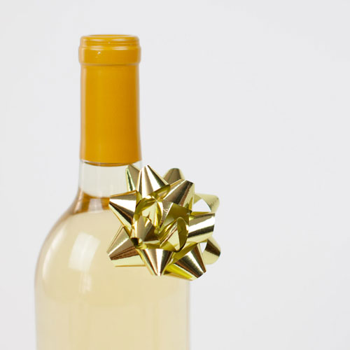 Wine is the perfect last-minute Christmas gift for mom