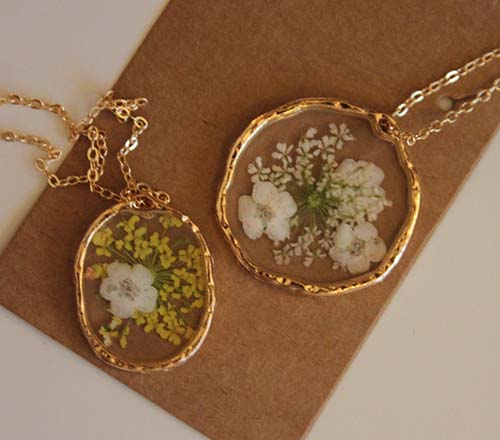 Pressed Flower Necklace - Cute Gifts for Girlfriends