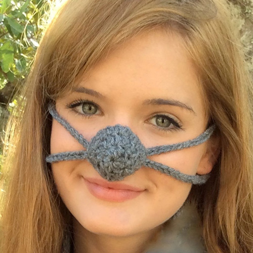 Gag Gifts: Nose Warmer