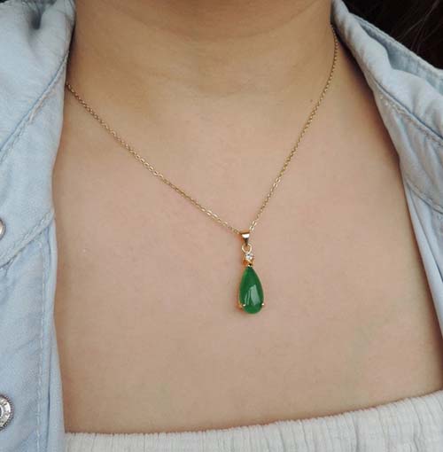 35th Anniversary Gifts - Teardrop Jade Necklace