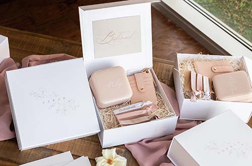 minimal gift box ideas for bridesmaids