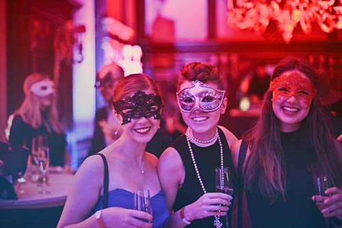 Halloween Date Ideas - Halloween Party