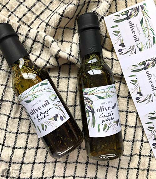 DIY Christmas Stocking Gifts - infused olive oil gift with printable label