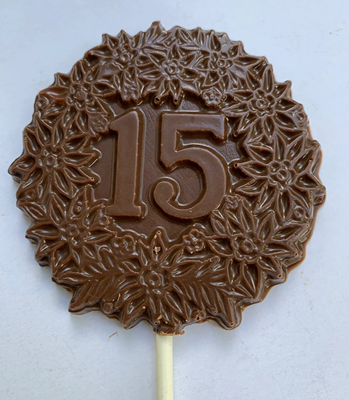 Quinceañera gifts - Decorative “15” Chocolate Pops