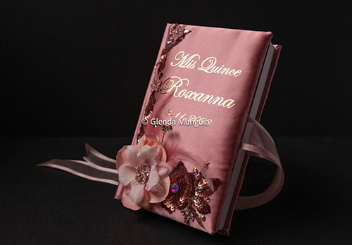 Satin Embroidered Quinceañera Biblia