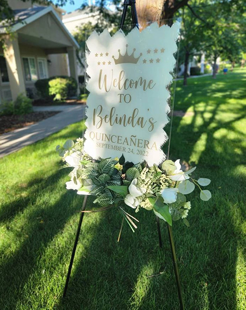 Quienceañeras Welcome Sign