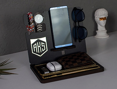 Sleek Men's Docking Station