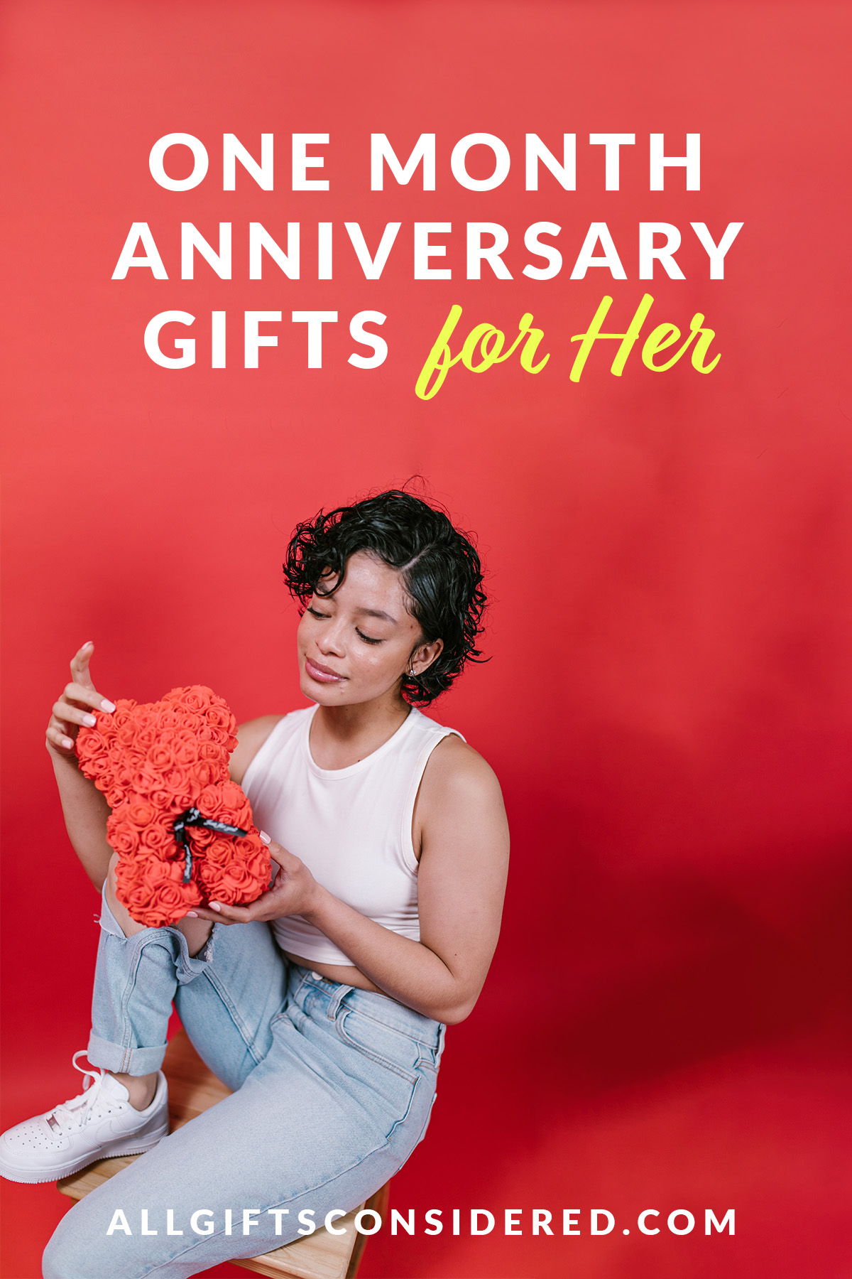 one month anniversary gifts for her - feature image