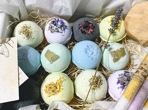 Natural Aromatherapy Bath Bombs