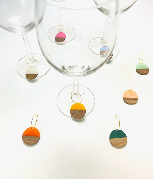 Resin & Wood Wine Charm Set