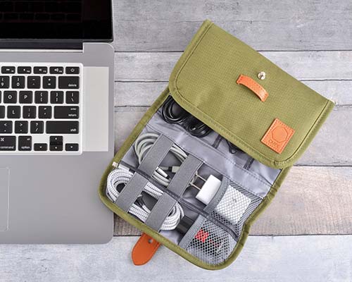 Portable Electronics Organizer: Gifts for Gamers