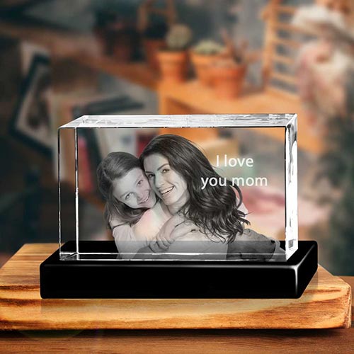 3D Crystal Portrait: Best Gifts for Grandparents