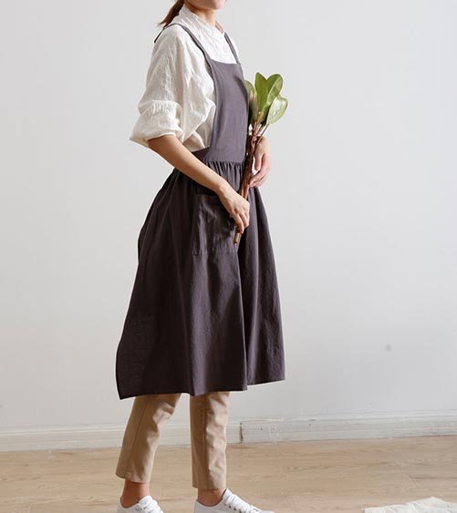 Adorable and Simple Pinafore Apron