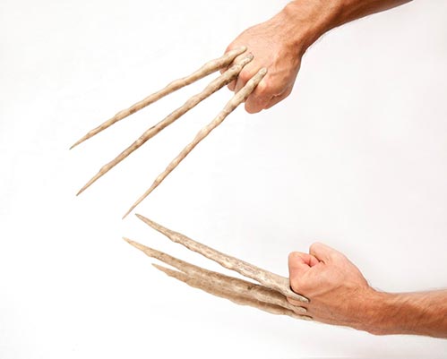 Wolverine Cosplay: Bone Claws