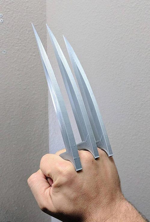 Wolverine Cosplay: Adamantium Claws